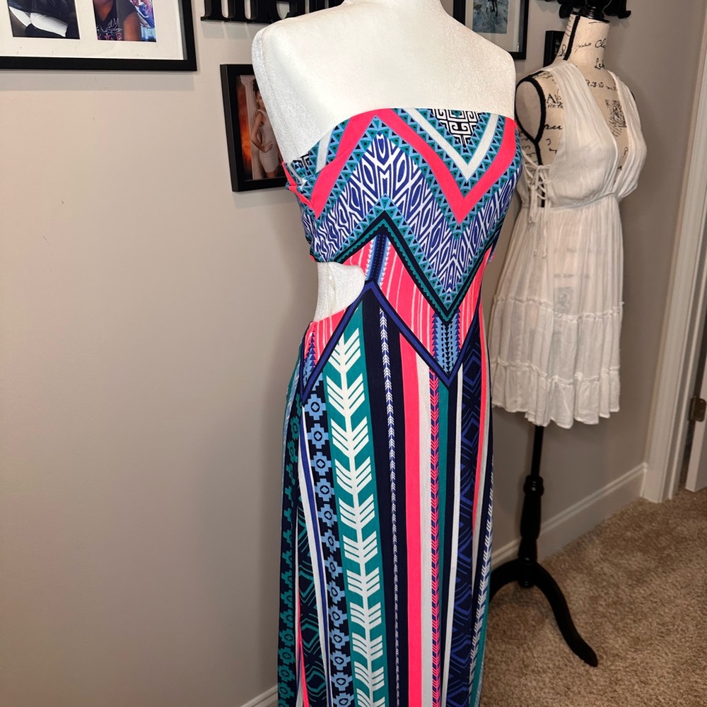 Vibrant Fashion Nova Maxi Dress - Picture 2 of 5